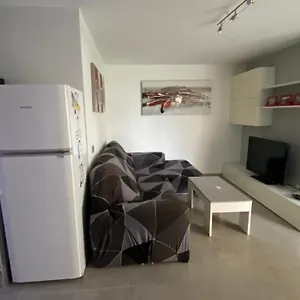https://apartamento-a-estrenar-en-primera-linea-de-playa.es-andalucia.com