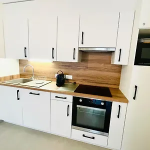 https://le-quartz-tresum-emplacement-face-lac-garage-et-vlos-inclus.hotels-rhonealpes.com