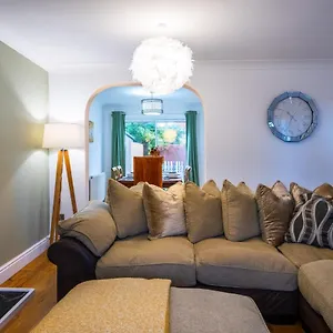 https://villa-fennec-house.cambridgehotelsuk.com